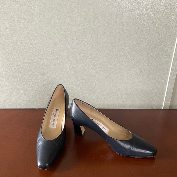 Etienne Aigner shoes ,size 6M - Picture 7 of 10